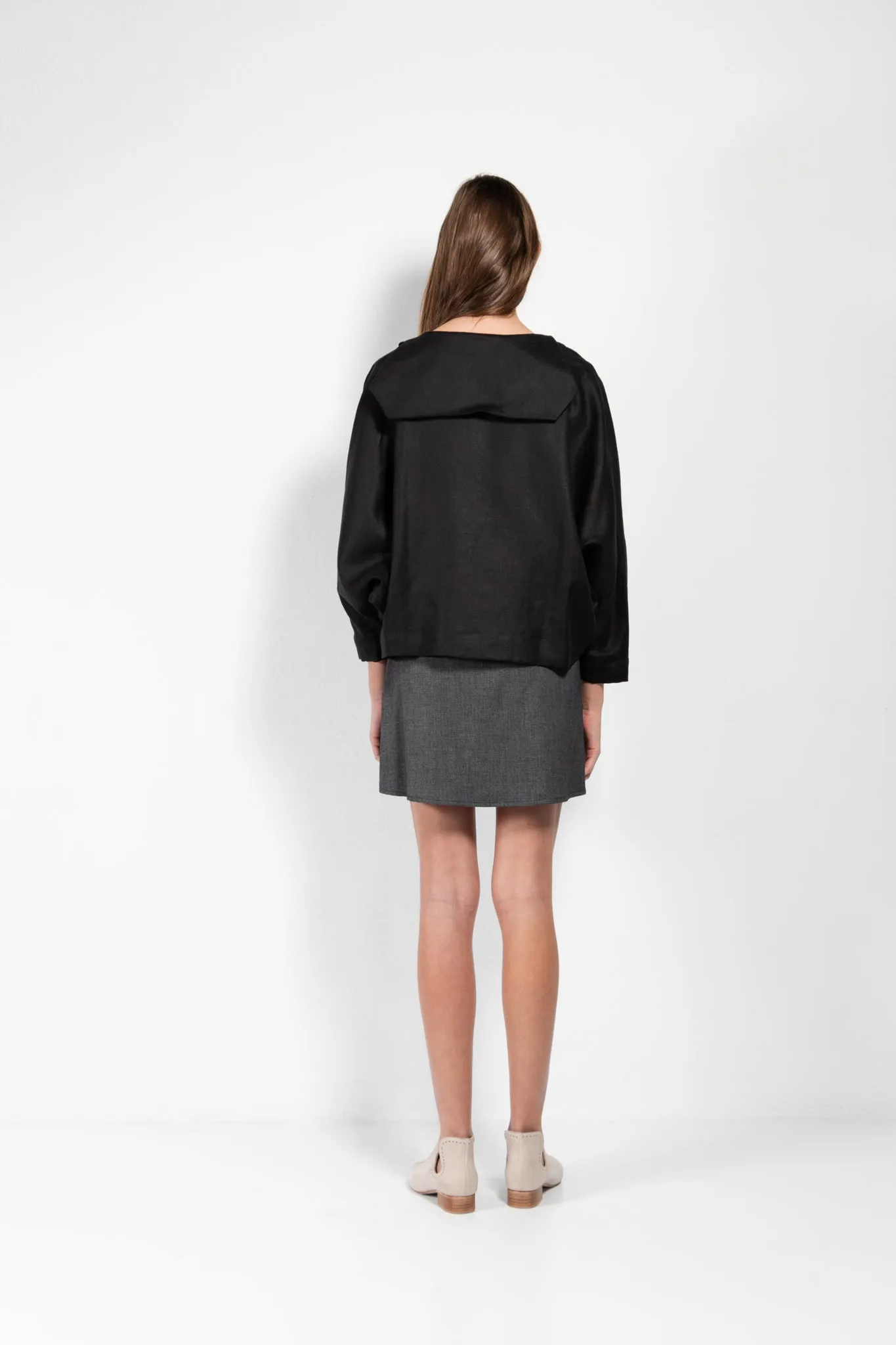 Andrea Linen Blend Crossover Cape Top