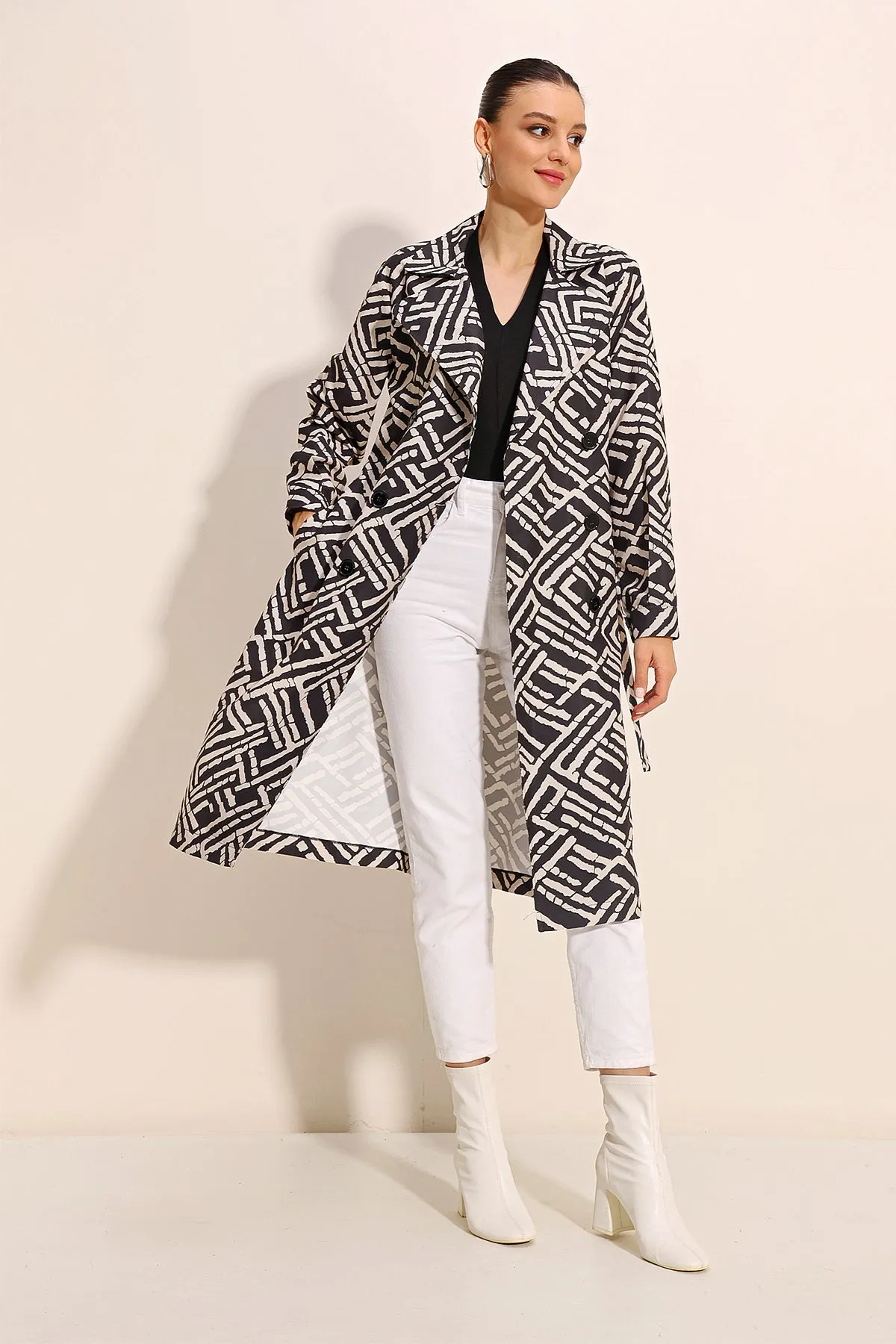 BGD Women Patterned Double-Breasted Trench Coat - Color Black - Avondale