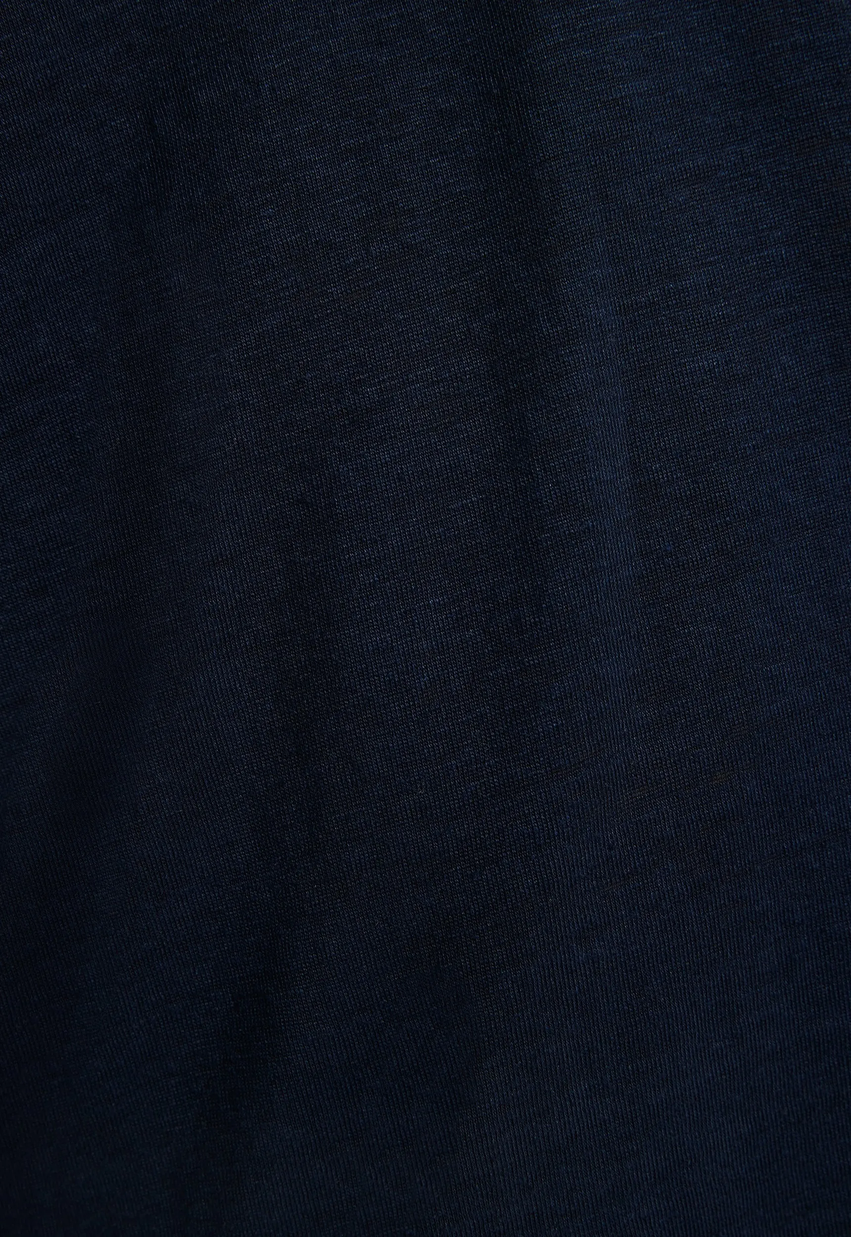 Line Tee in Darkest Navy
