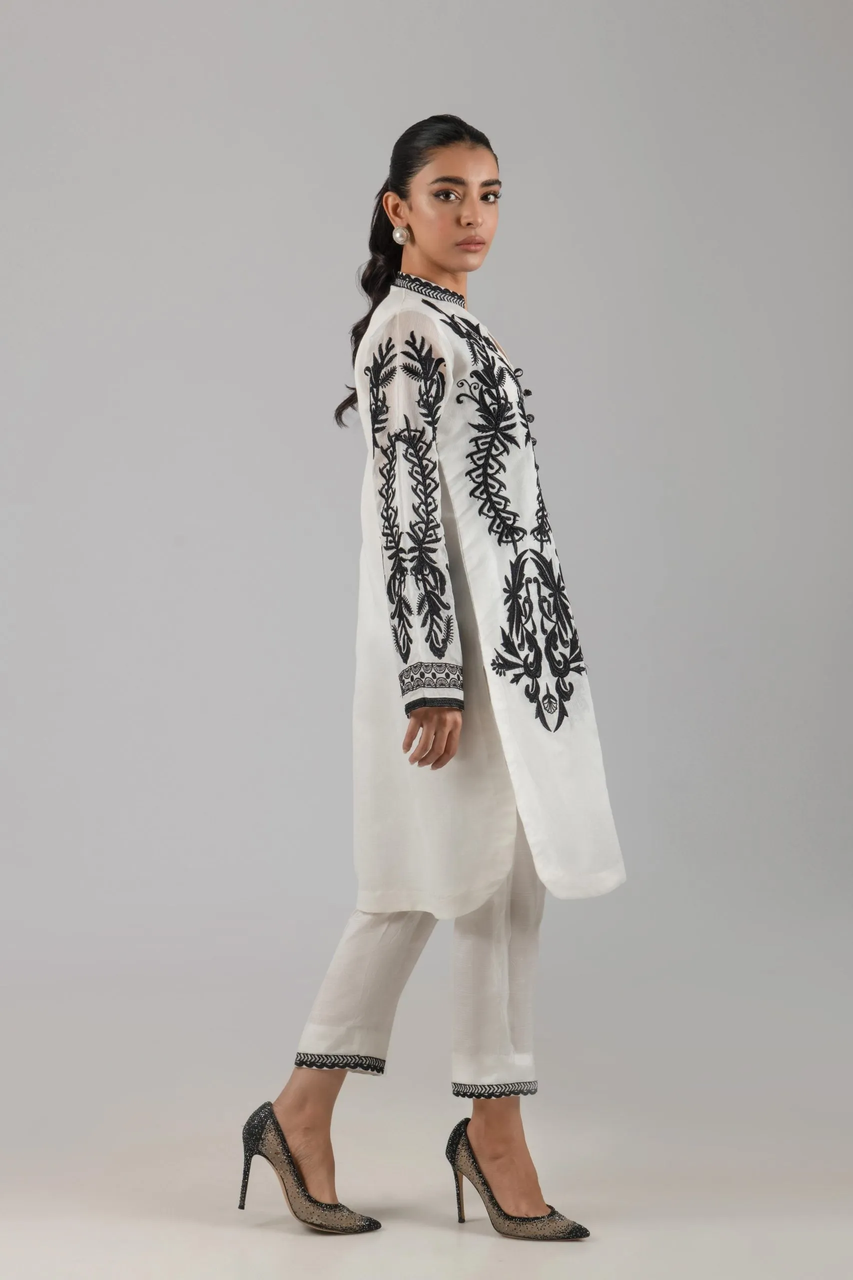 Luxe Edit '24 - 16320 Black/White