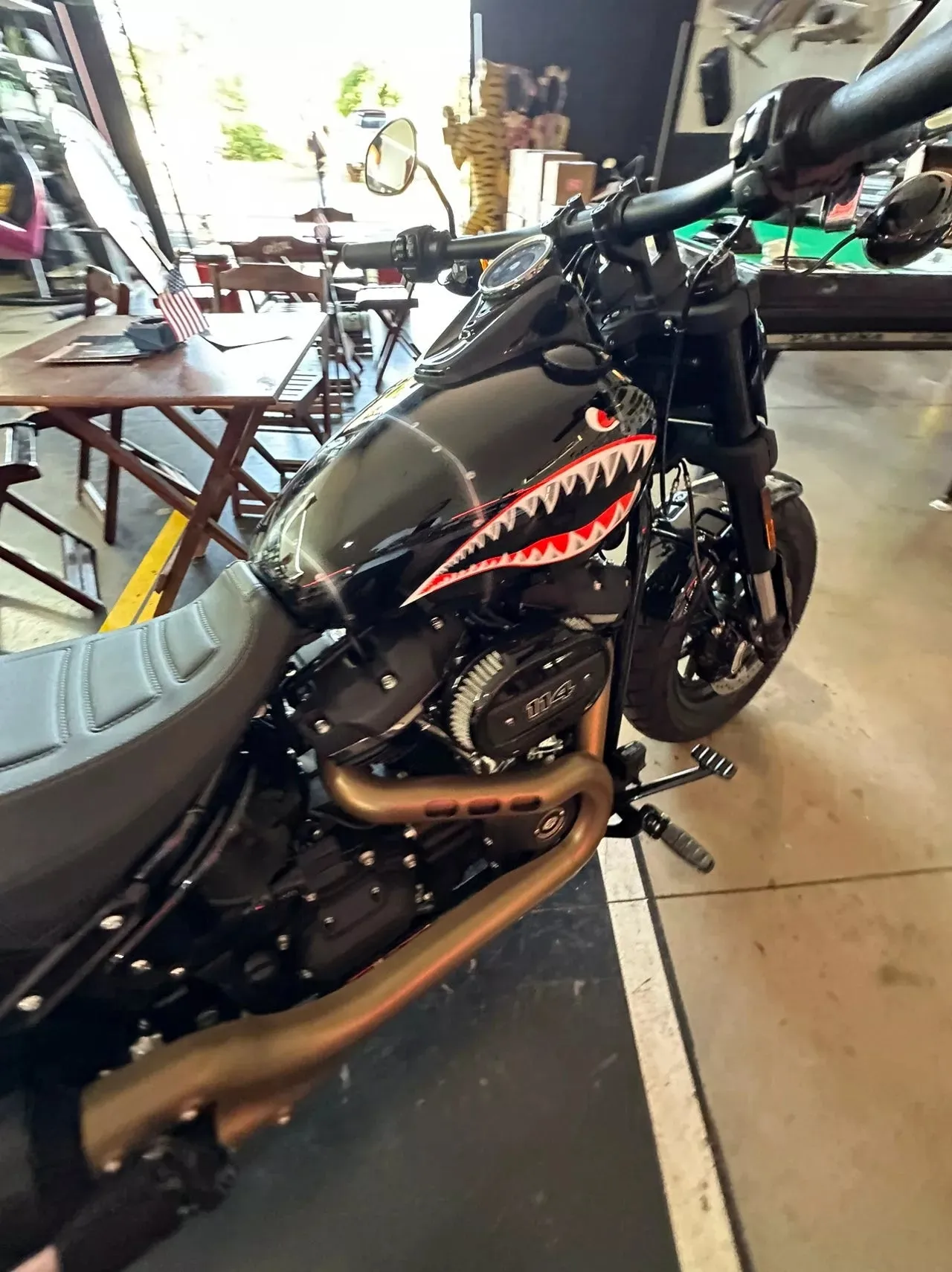 METAL SHARK - Iron