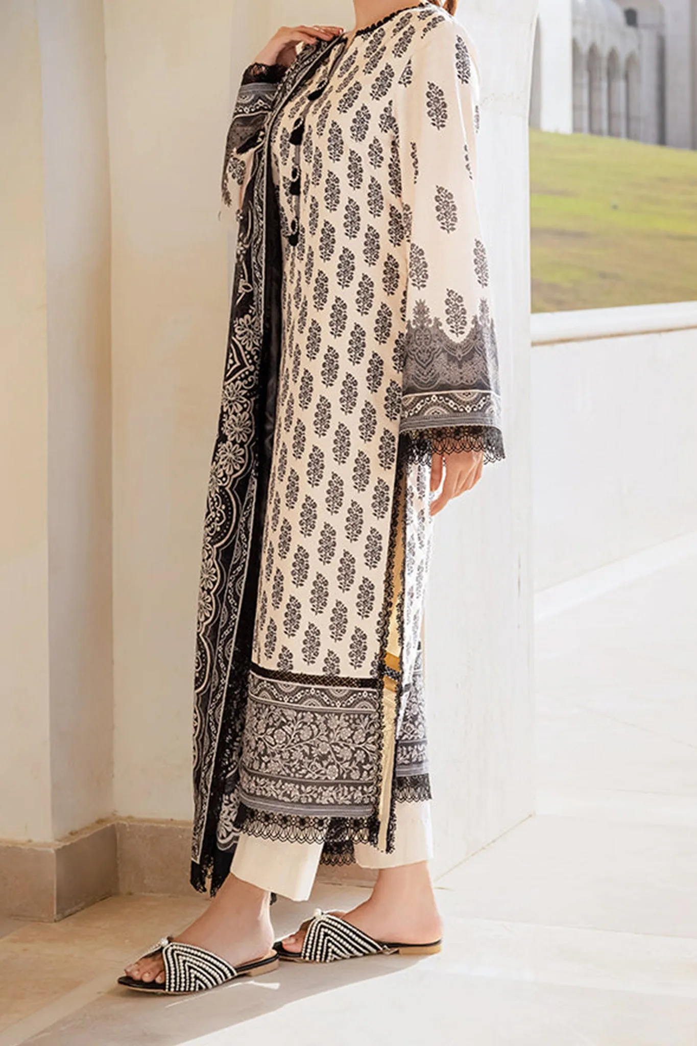 Monochrome By Asim Jofa Unstitched 3 Piece Digital Lawn Collection'2024-AJCM-02