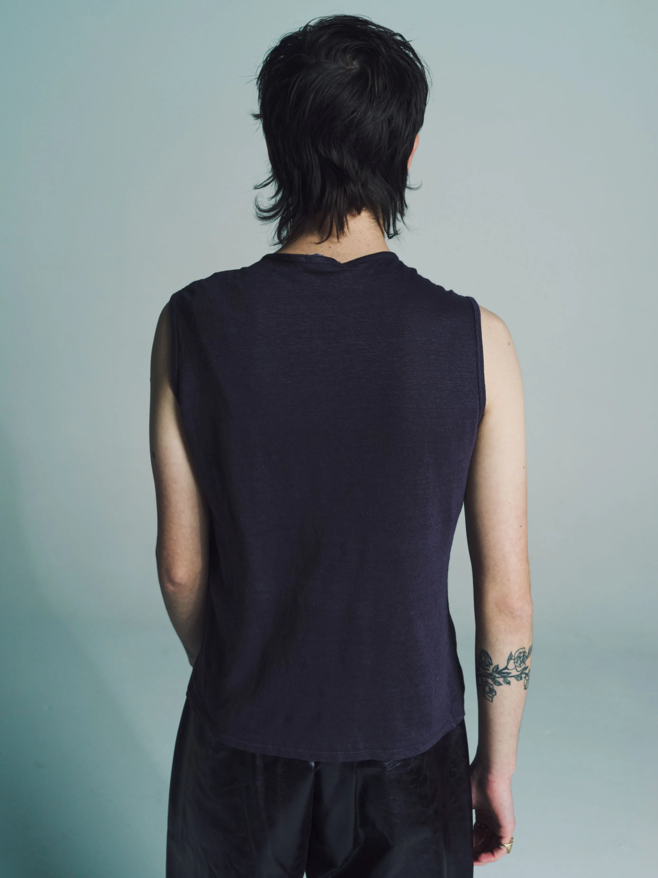 NO.33 Aubergine Linen Sleeveless T-Shirt