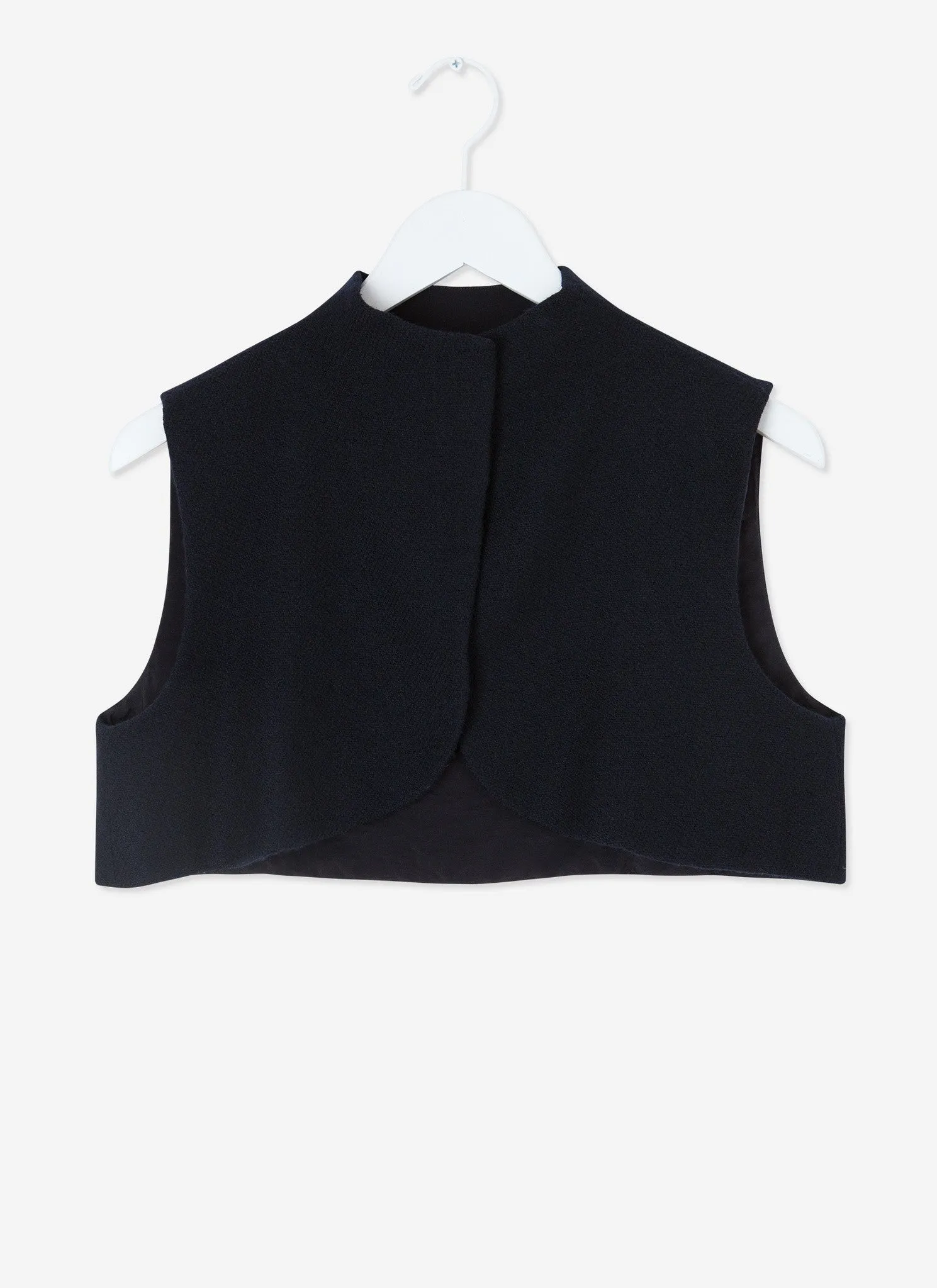Piece of Travels Sleeveless Cropped Vest - Black