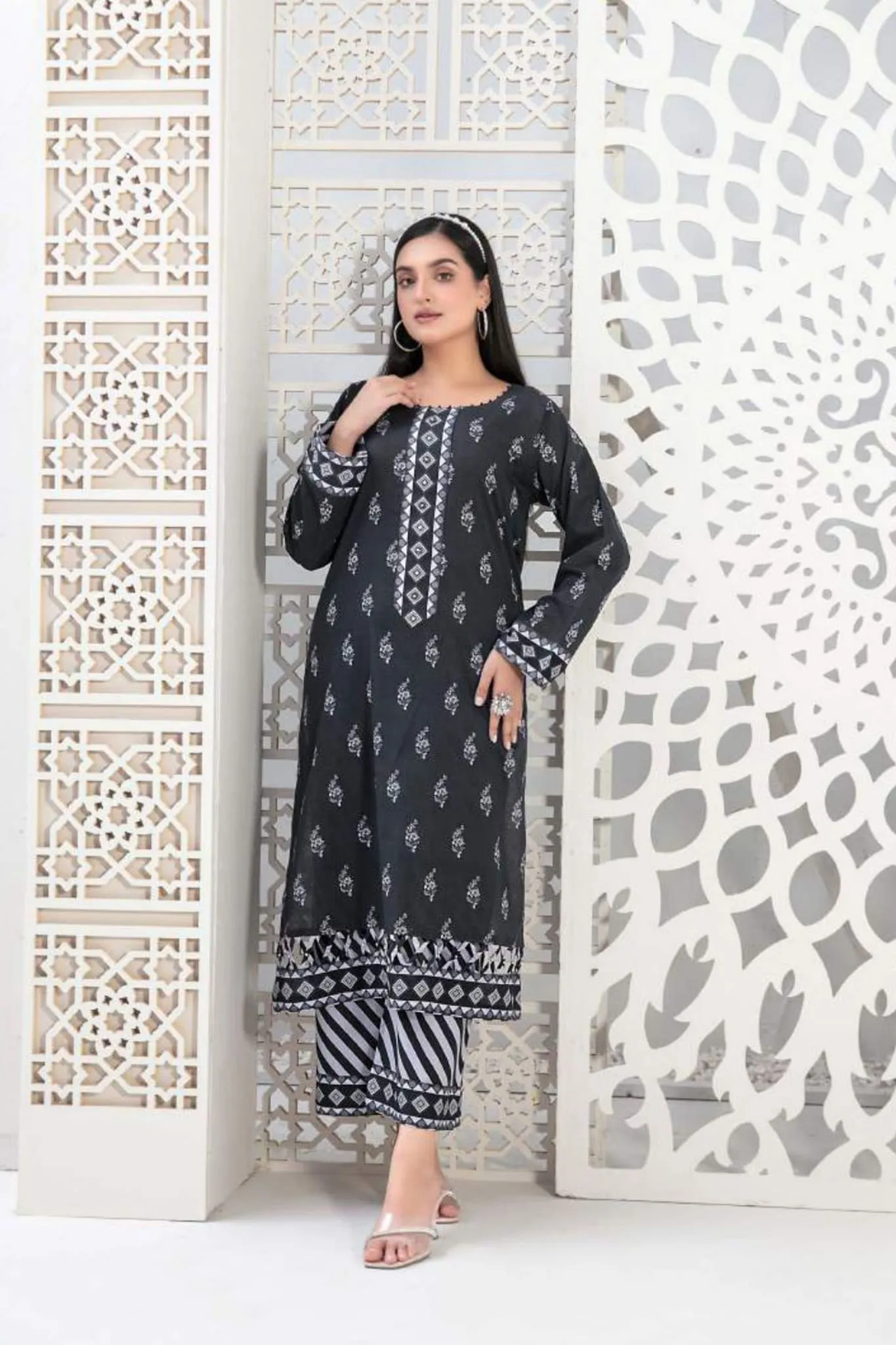Sombre by Tawakkal Unstitched 2 Piece Digital Printed Lawn Collection'2023-S-9376