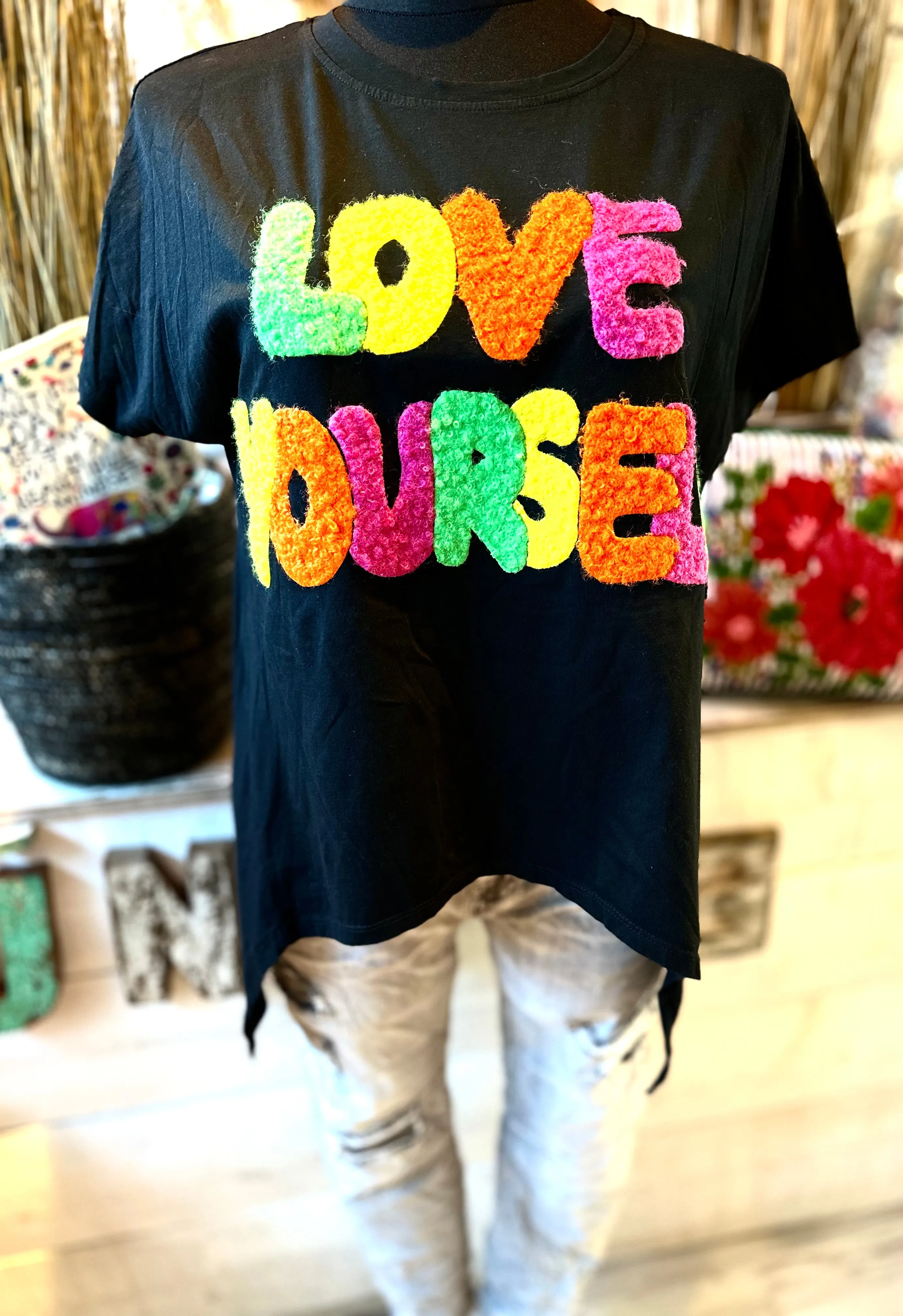 T-Shirt " Love Yourself "